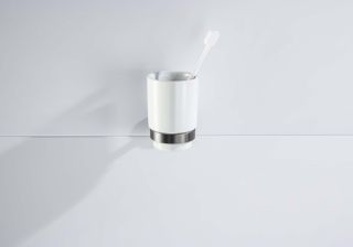 Стакан с держателем Aquatek Бетта AQ4604BGM шлифованный чёрный хром