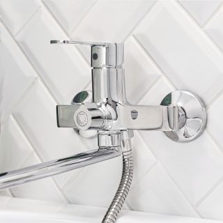 Смеситель для ванны с душем BOOU B8289-18F хром